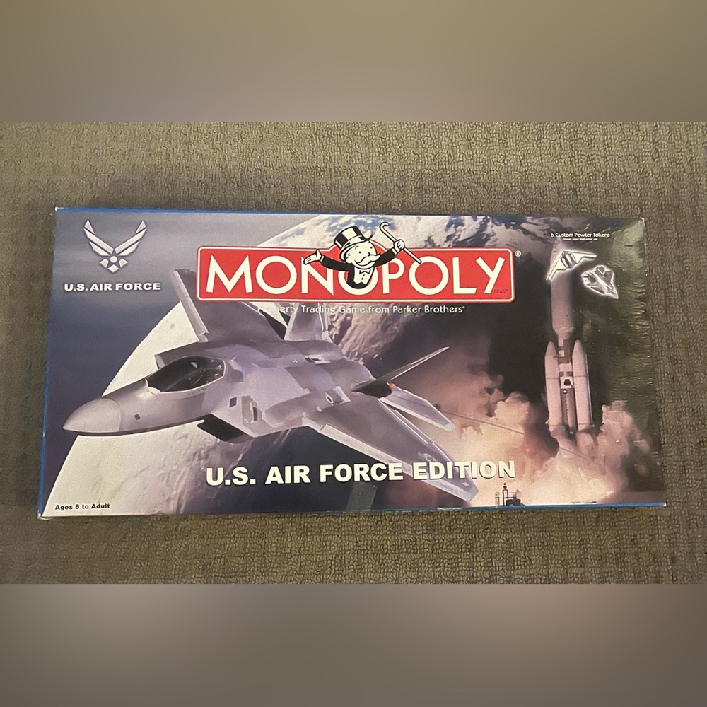 Monopoly US Air Force Edition Board Game 2005 Hasbro COMPLETE GREAT SHAPE Pewter
